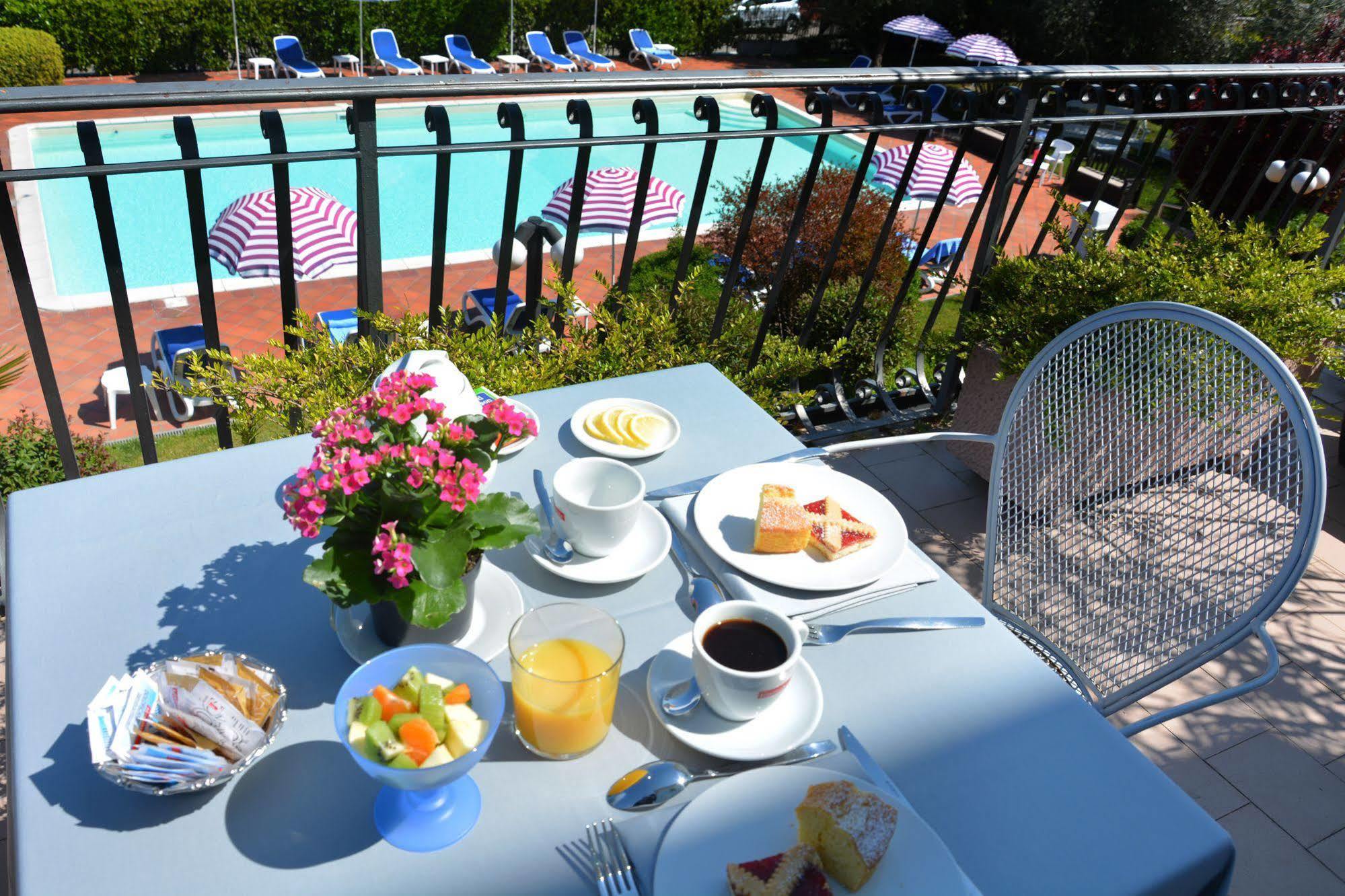 Hotel Oceano Peschiera del Garda Eksteriør billede